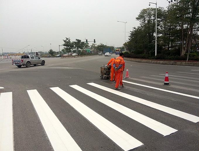 哈爾濱車位劃線，道路劃線，冷漆熱熔劃線