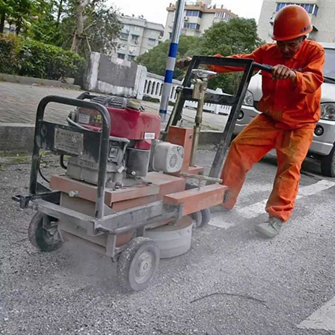 哈爾濱道路標(biāo)線(xiàn)清除施工