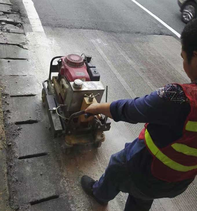 哈爾濱去除舊標(biāo)線(xiàn)施工